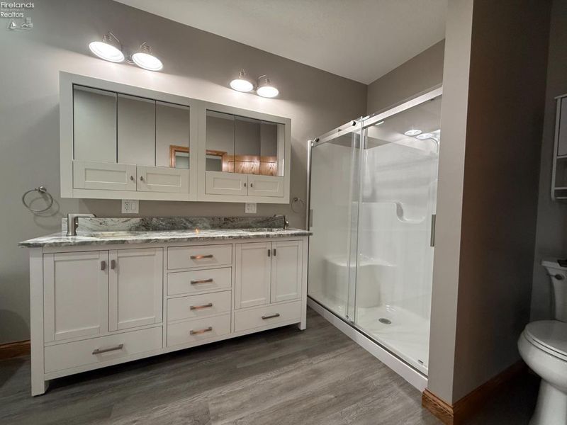 203 Crestwood Drive, Willard, OH 44890 Photo 15