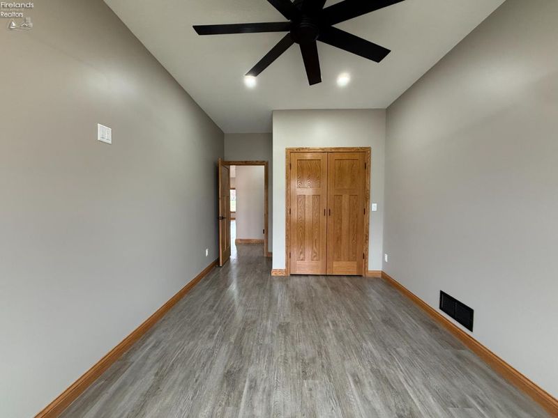 203 Crestwood Drive, Willard, OH 44890 Photo 17