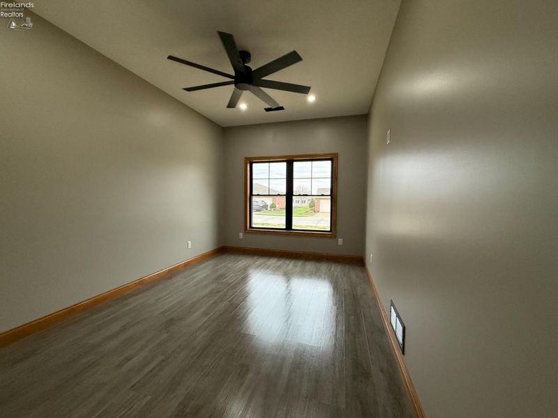 203 Crestwood Drive, Willard, OH 44890 Photo 18