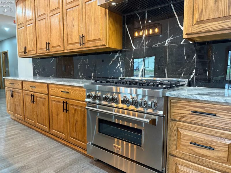 203 Crestwood Drive, Willard, OH 44890 Photo 8