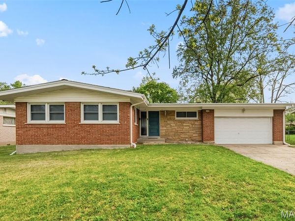 2100 Argo Drive, Florissant, MO 63031