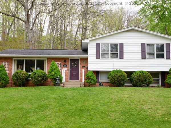 1214 Village Drive, South Charleston, WV 25309