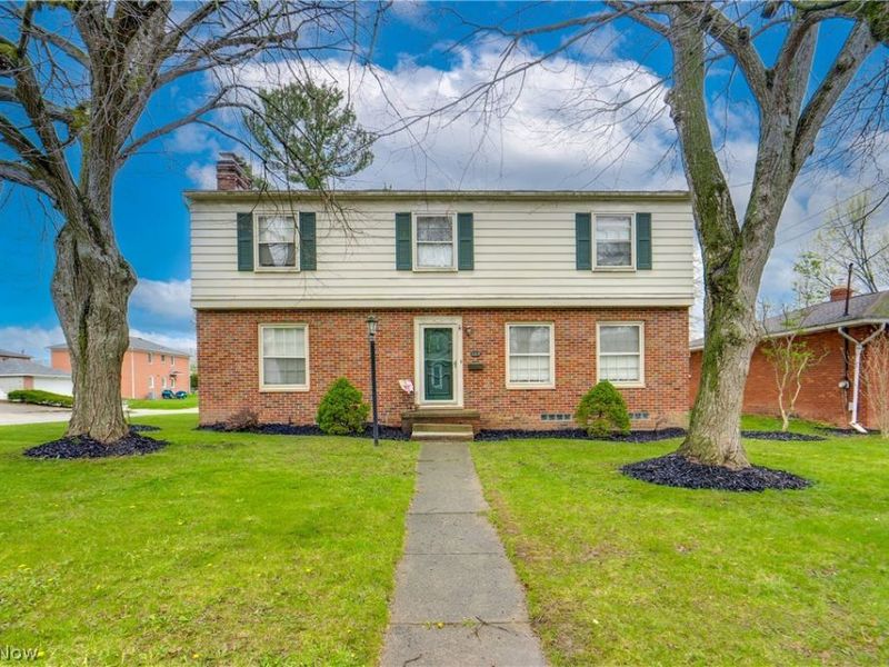 584 N Hawkins Avenue, Akron, OH 44313 Photo 1