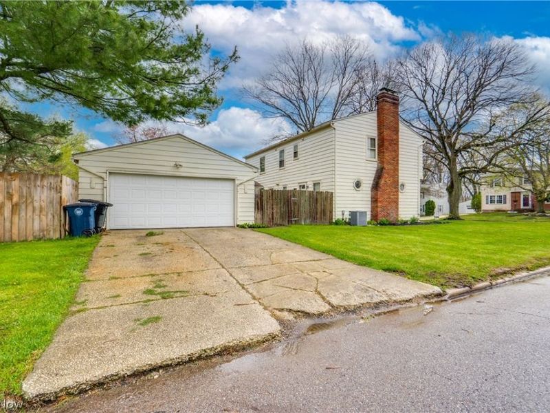 584 N Hawkins Avenue, Akron, OH 44313 Photo 26