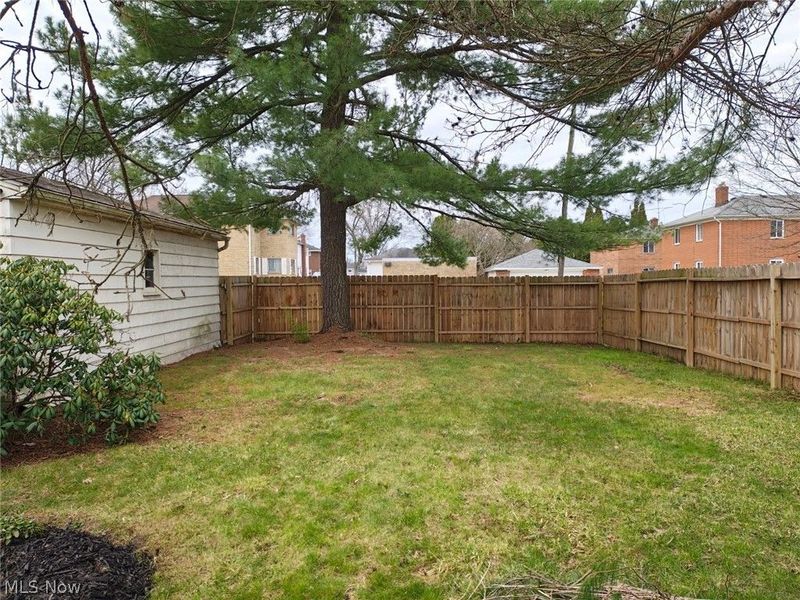 584 N Hawkins Avenue, Akron, OH 44313 Photo 31