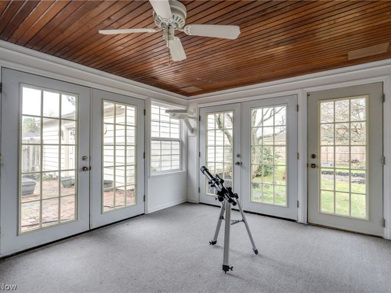 584 N Hawkins Avenue, Akron, OH 44313 Photo 8