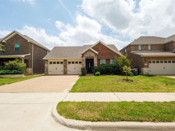 208 Fieldstone Drive, Melissa, TX 75454
