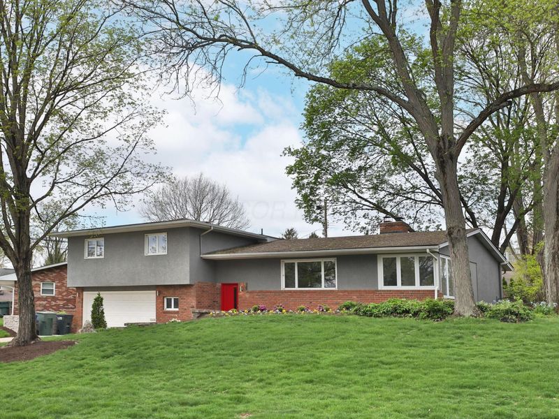 645 Beautyview Court, Columbus, OH 43214 Photo 2