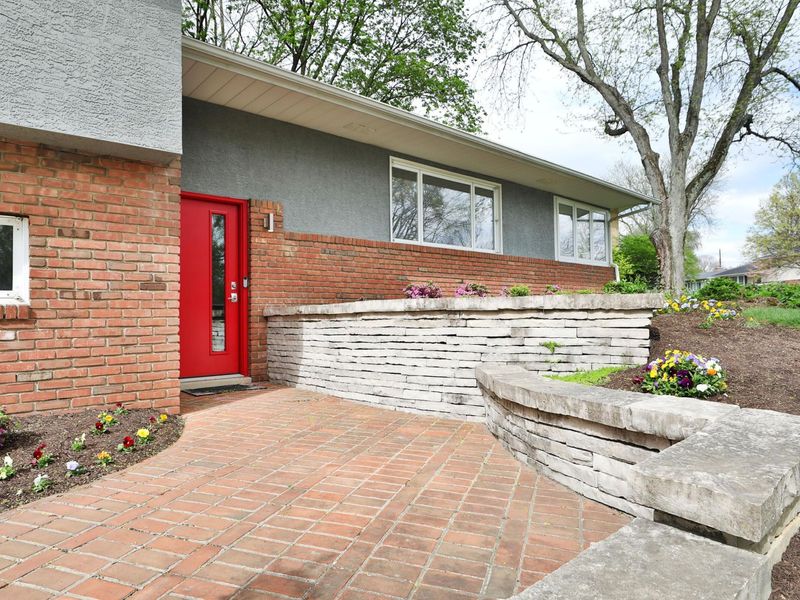 645 Beautyview Court, Columbus, OH 43214 Photo 6