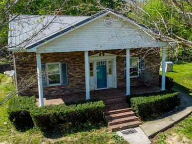 20 Roller Knob Road, Gravel Switch, KY 40328