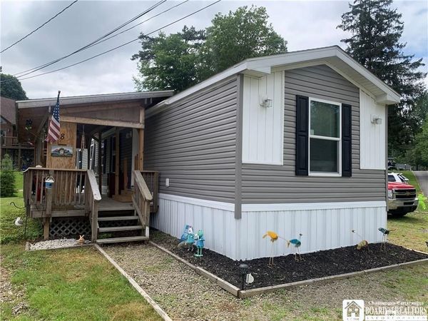 8 Lawndale Road, Mayville, NY 14757