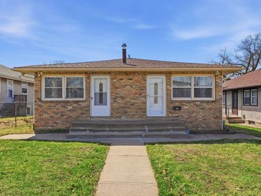 524 37th Avenue NE, Minneapolis, MN 55421