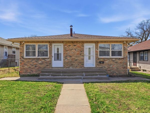 524 37th Avenue NE, Minneapolis, MN 55421