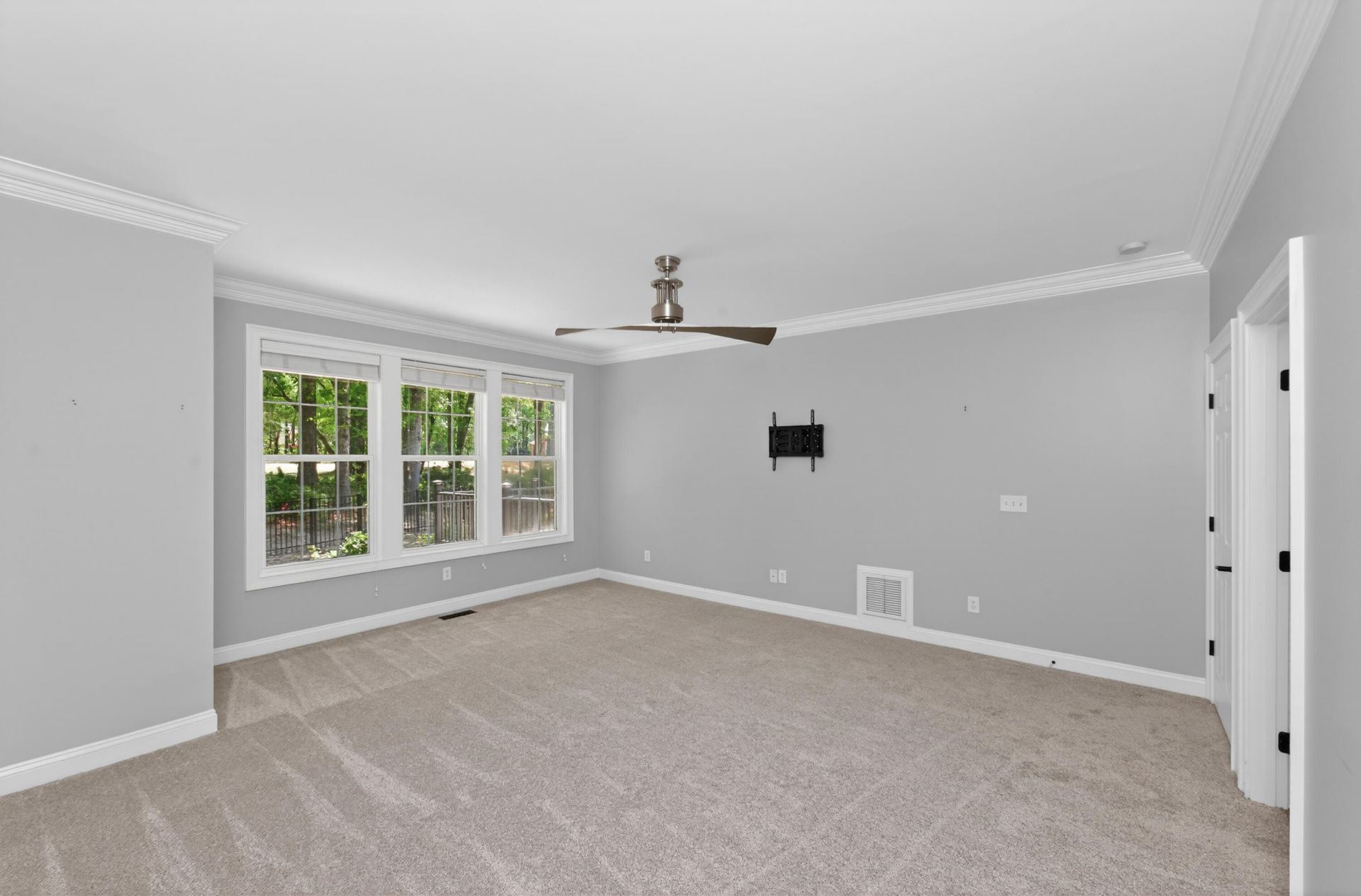 8618 W Fairway Woods Drive Photo 10