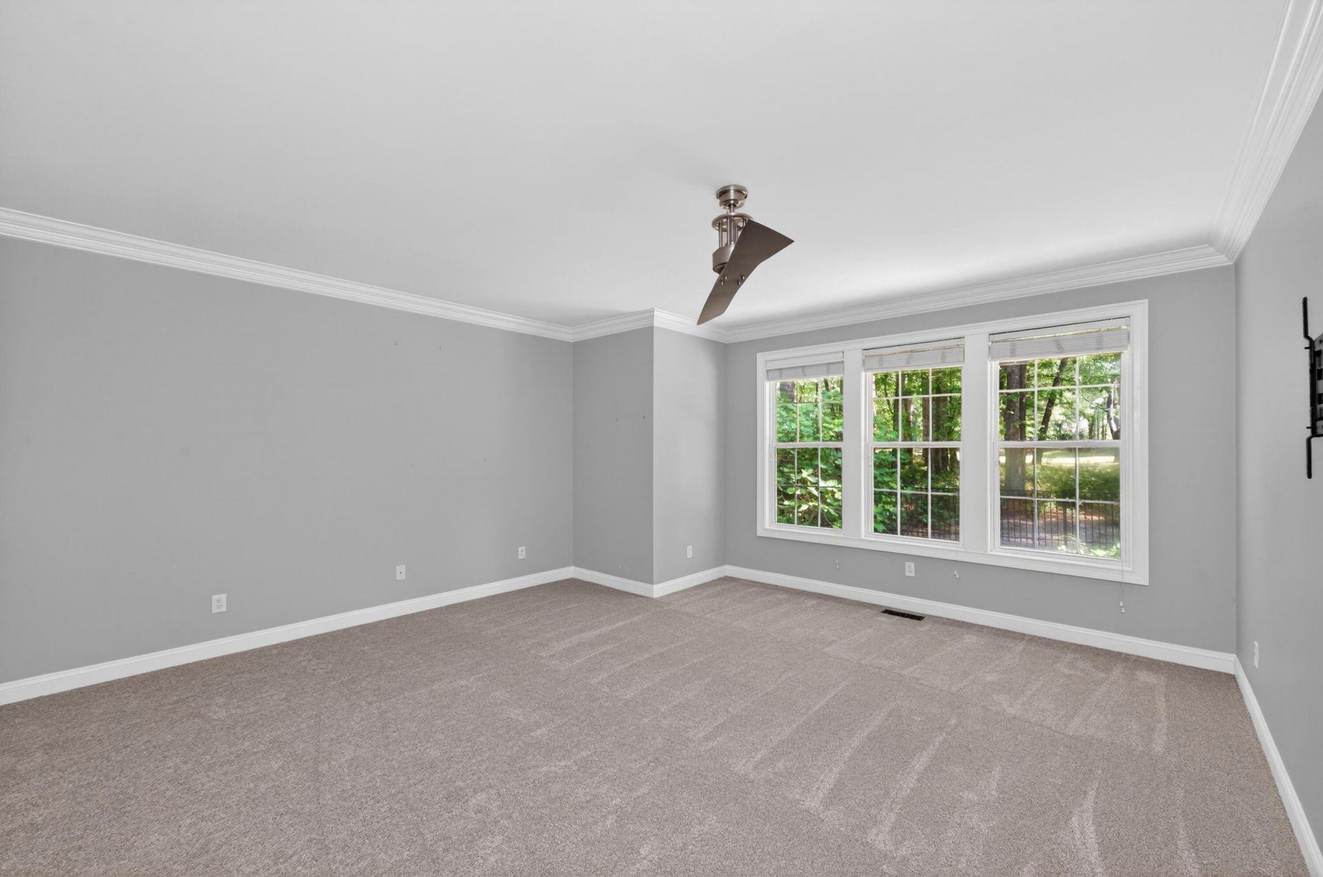 8618 W Fairway Woods Drive Photo 11