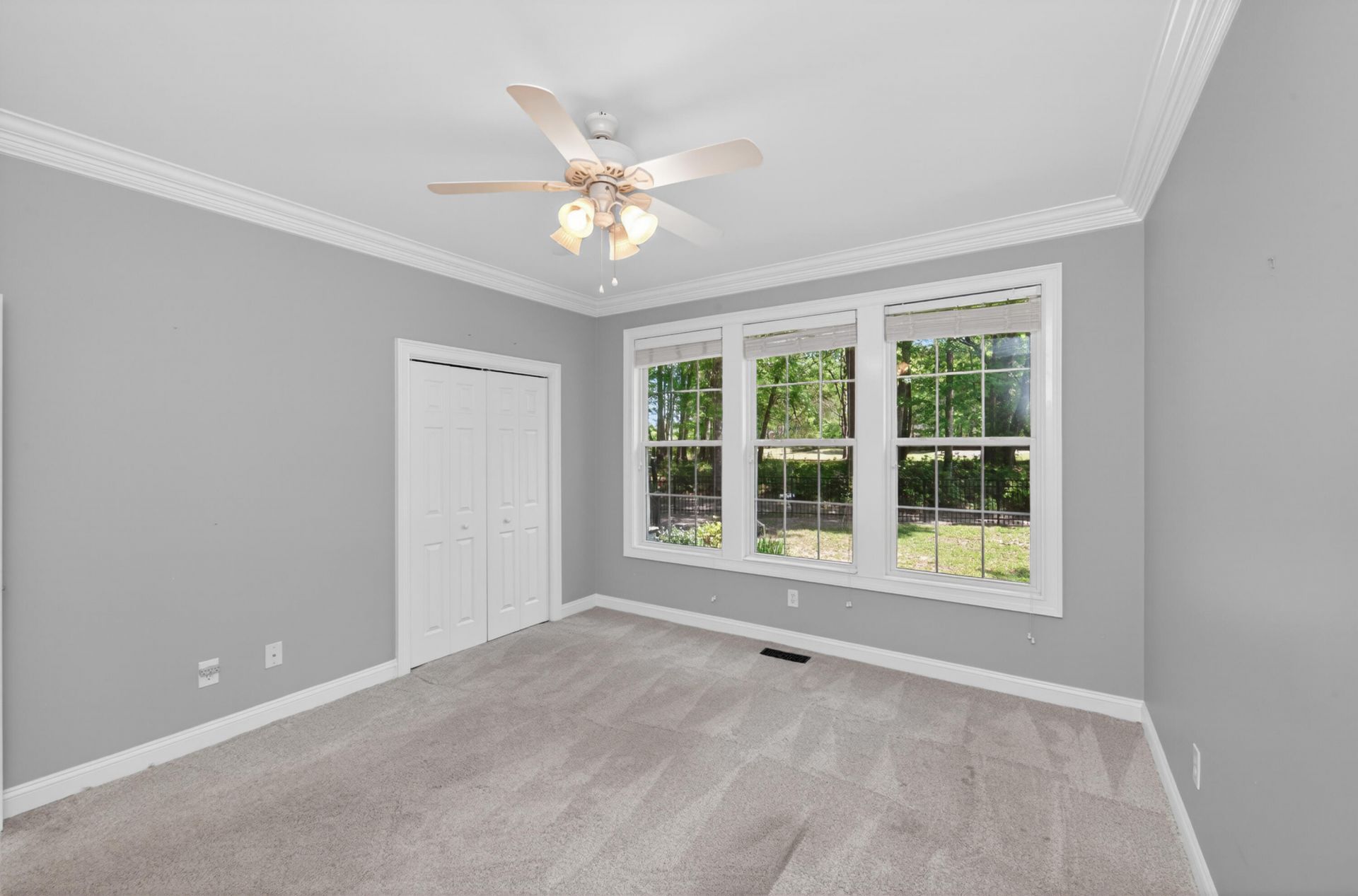 8618 W Fairway Woods Drive Photo 16