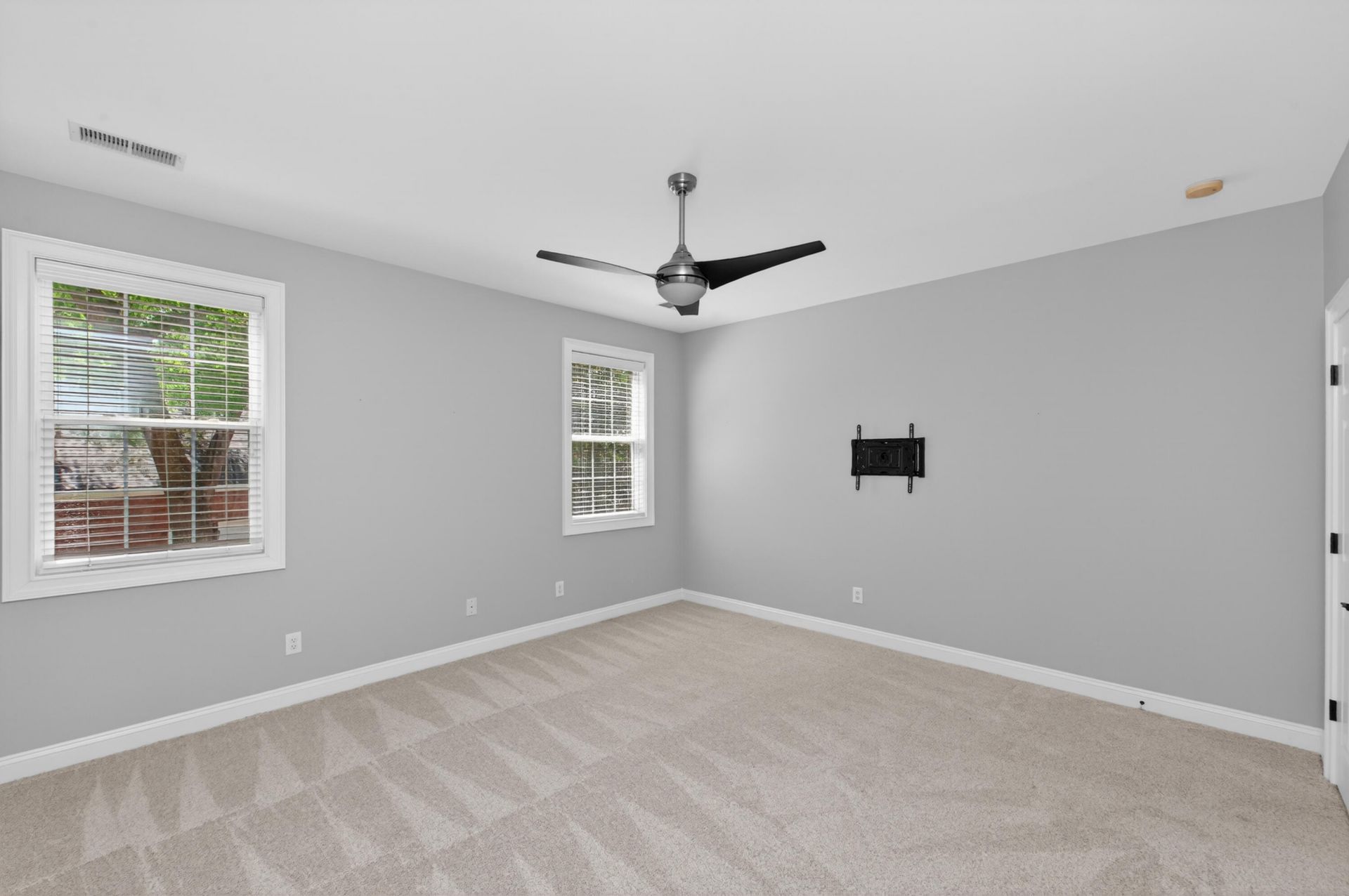 8618 W Fairway Woods Drive Photo 24