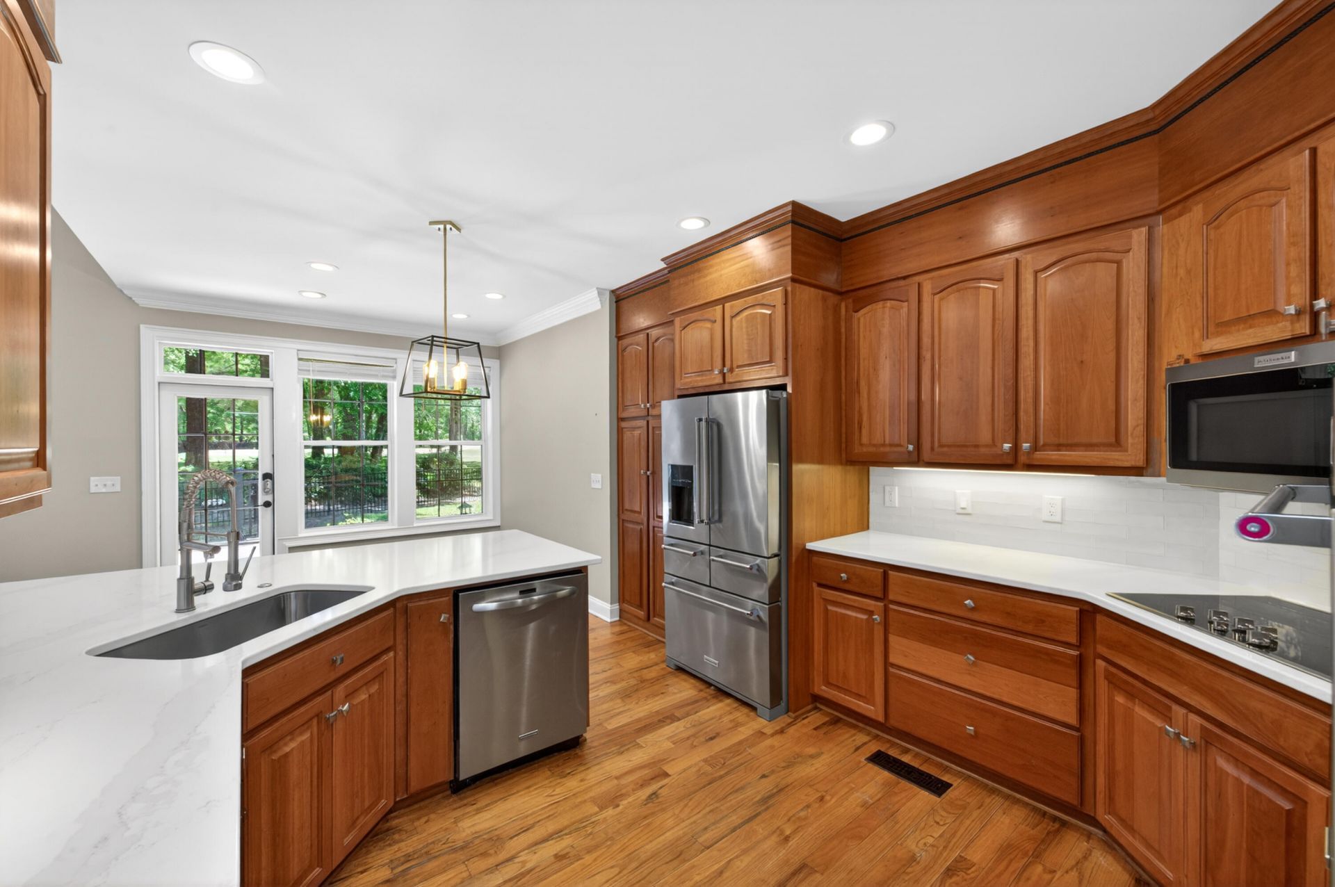 8618 W Fairway Woods Drive Photo 9