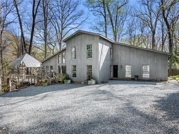 3391 Ridgewood Road NW, Atlanta, GA 30327
