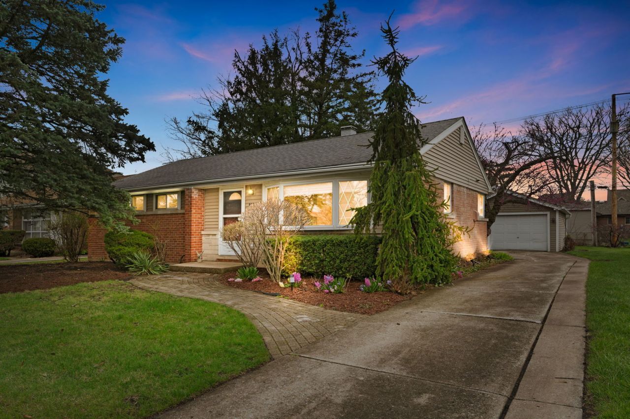 413 N Highland Avenue, Elmhurst, IL 60126 Main Photo