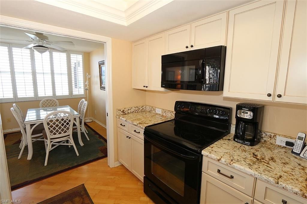 5550 Heron Point Dr, Unit 2004, Naples, FL 34108 Photo