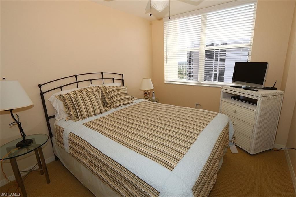 5550 Heron Point Dr, Unit 2004, Naples, FL 34108 Photo