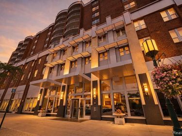 411 S Old Woodward Avenue, Birmingham, MI 48009