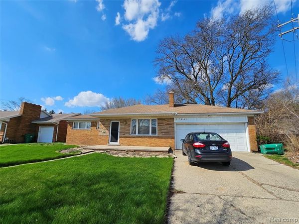 17641 Ego Avenue, Eastpointe, MI 48021