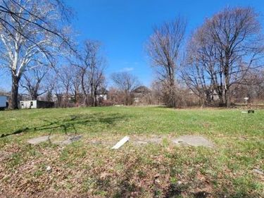 595 Leicester Court, Detroit, MI 48202