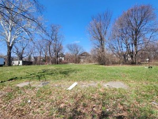 595 Leicester Court, Detroit, MI 48202