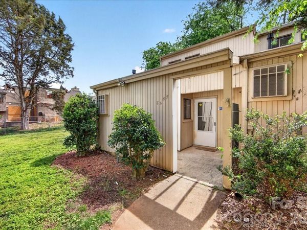 8007 Horse Chestnut Lane, Charlotte, NC 28277