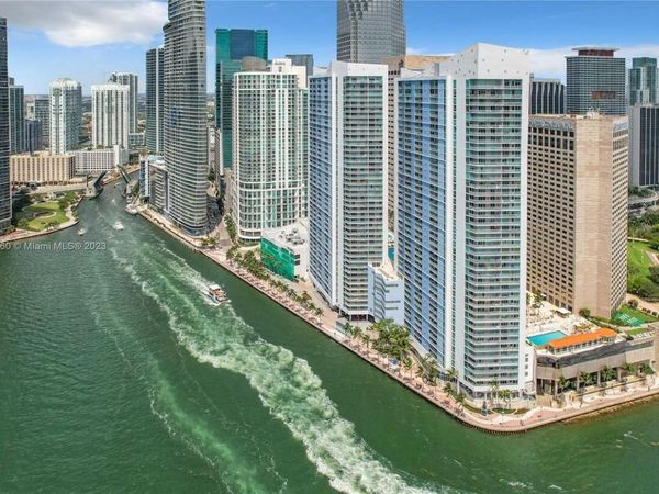 325 S Biscayne Boulevard, Unit 1220, Miami, FL 33131