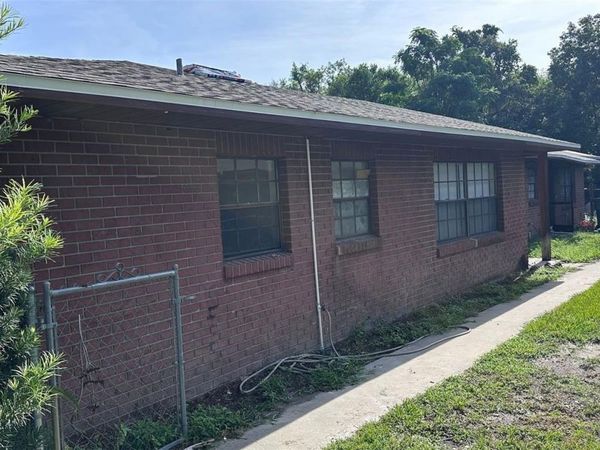 210 N LONE OAK DRIVE, Unit 1, LEESBURG, FL 34748