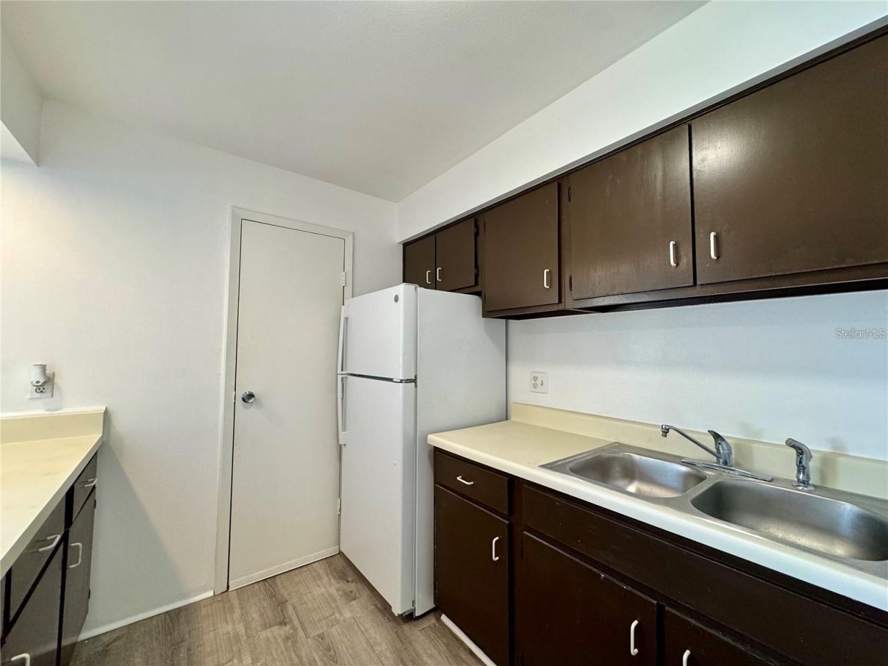 2632 Hidden Lake Drive N, Unit E, Sarasota, FL 34237 Photo