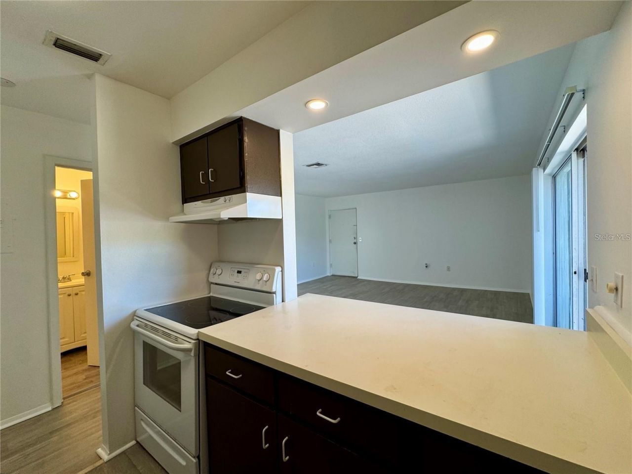 2632 Hidden Lake Drive N, Unit E, Sarasota, FL 34237 Photo