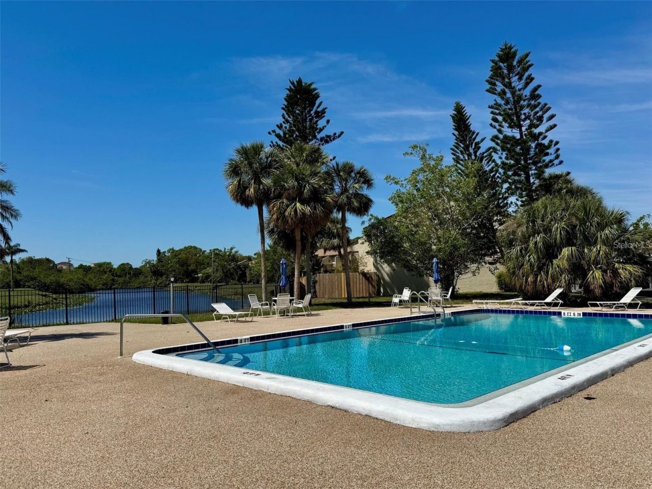 2632 Hidden Lake Drive N, Unit E, Sarasota, FL 34237 Photo