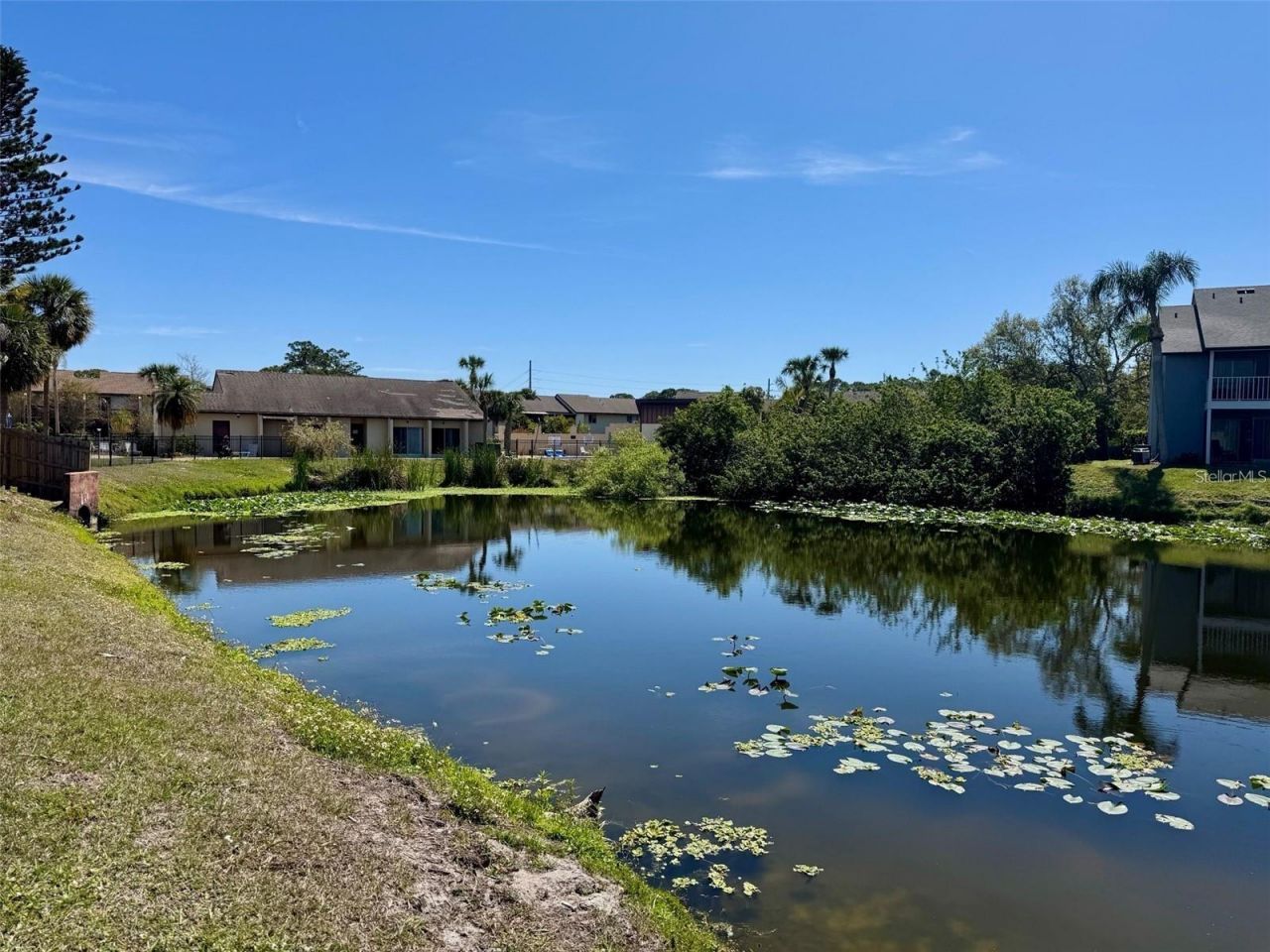 2632 Hidden Lake Drive N, Unit E, Sarasota, FL 34237 Photo