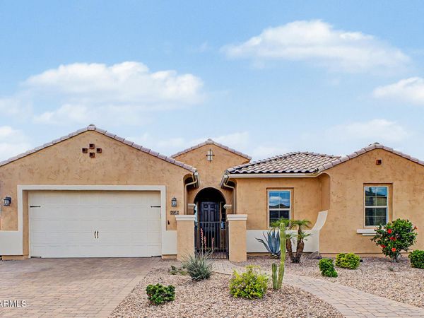 7962 S PARKCREST Street, Gilbert, AZ 85298