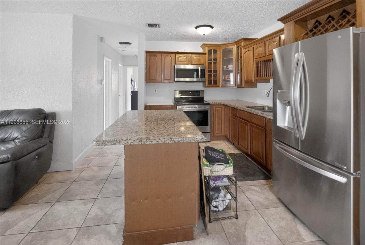 1560 NW 130th St, North Miami, FL 33167 Photo