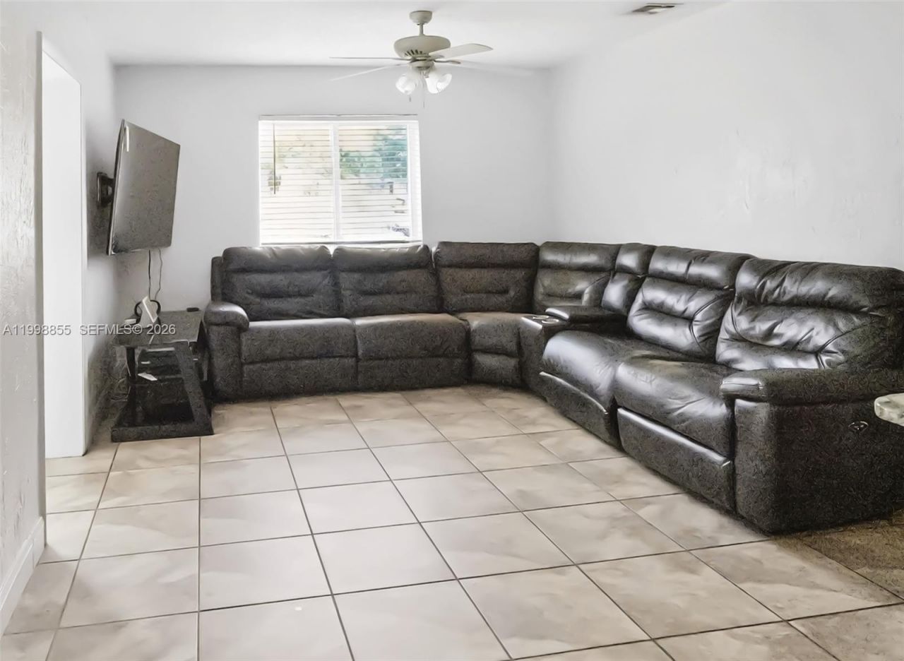 1560 NW 130th St, North Miami, FL 33167 Photo