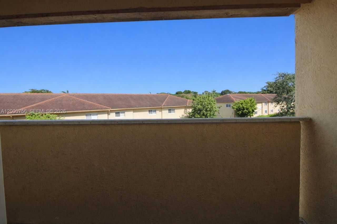 14951 SW 82nd Ln , Unit 17-402, Miami, FL 33193 Photo