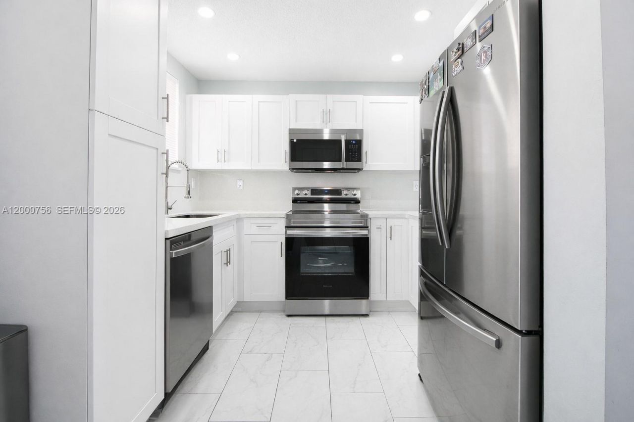 14951 SW 82nd Ln , Unit 17-402, Miami, FL 33193 Photo