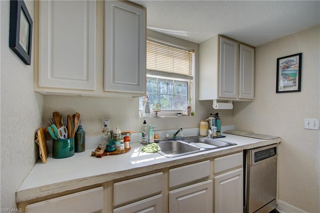 1002 Henry Ave, Lehigh Acres, FL 33972 Photo