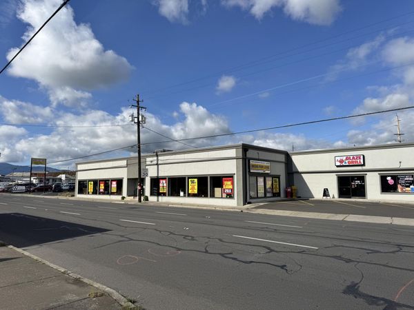 1165 Court Street, Medford, OR 97501