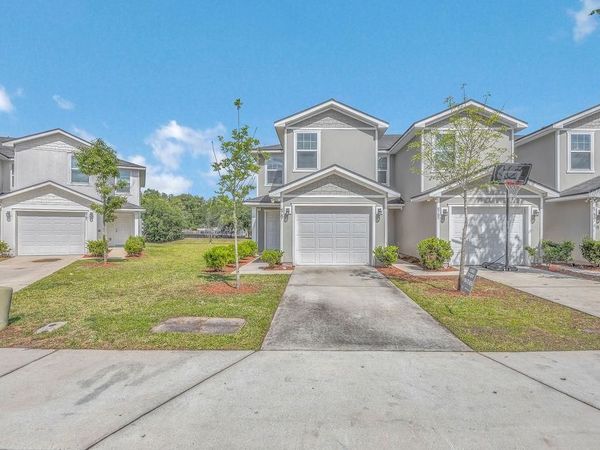 6787 Lake Mist Ln, Jacksonville, FL 32210
