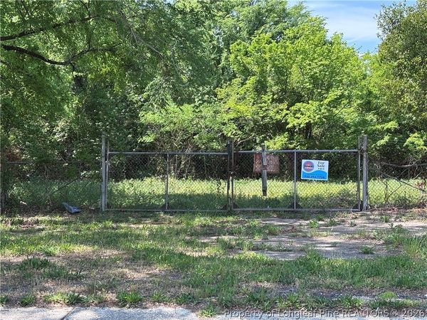 447 Hillsboro Street , Fayetteville, NC 28301