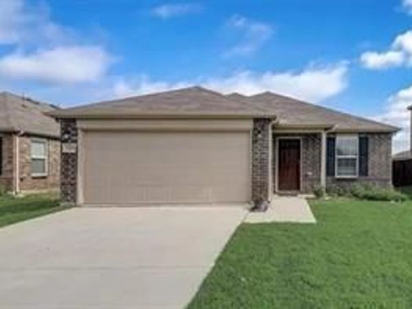 1325 Vernon Drive, Aubrey, TX 76227