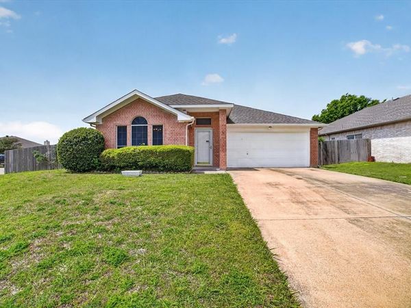 1201 Rye Glen Drive, Midlothian, TX 76065