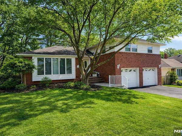 106 Holster Road, CLIFTON, NJ 07013