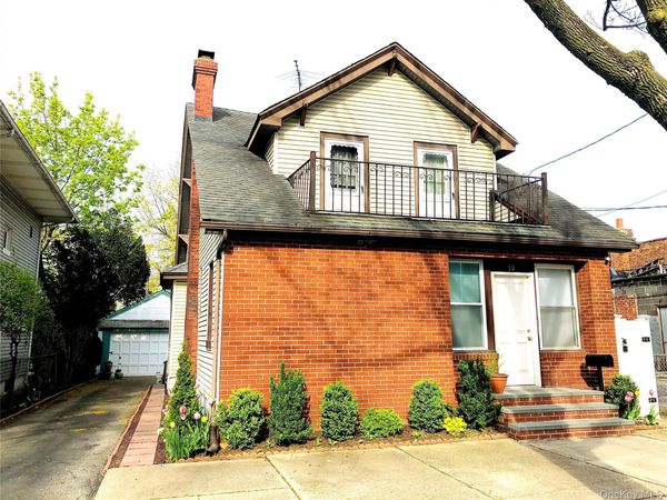 10 Park Place , Unit 2, Floral Park, NY 11001